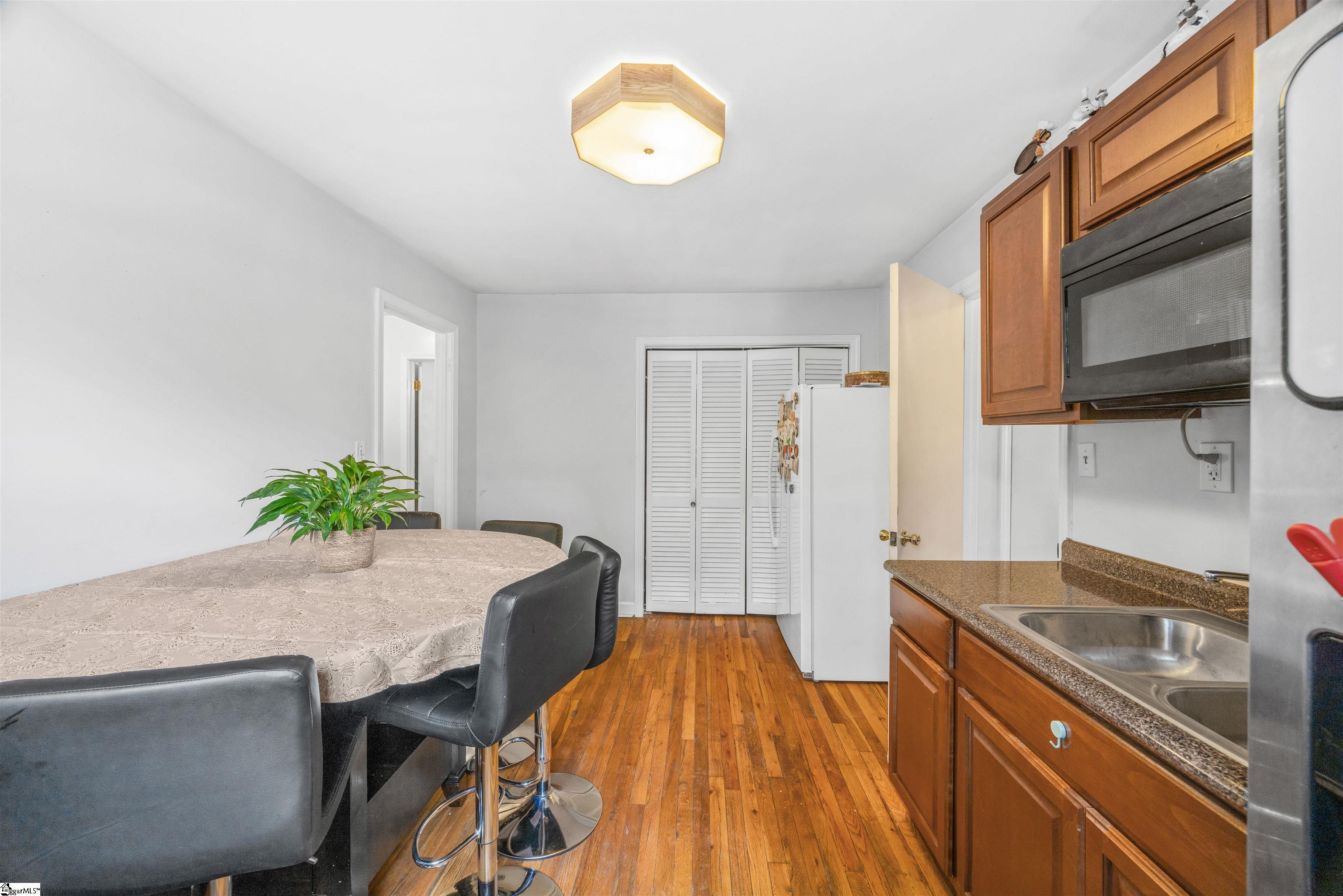 408 Putman Road Fountain Inn, SC 29644 - Photo 32 of 40