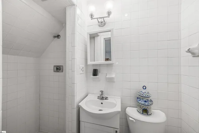 $625,000 | 408 Putman Road, Fountain Inn, SC 29644