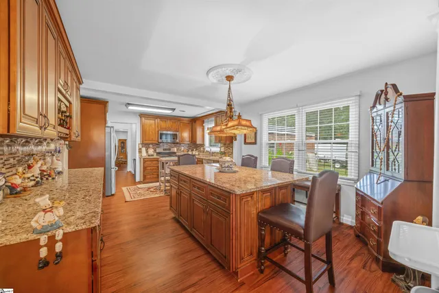 $625,000 | 408 Putman Road, Fountain Inn, SC 29644