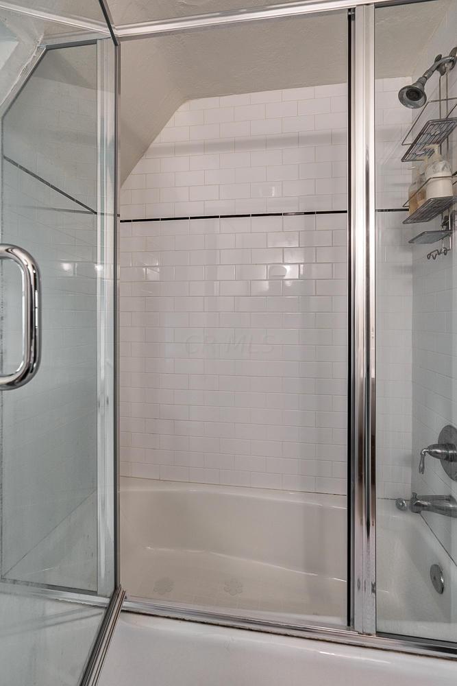 102 Ashbourne Road Columbus, OH 43209 - Photo 33 of 56