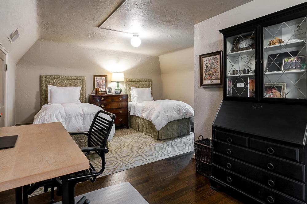 102 Ashbourne Road Columbus, OH 43209 - Photo 34 of 56