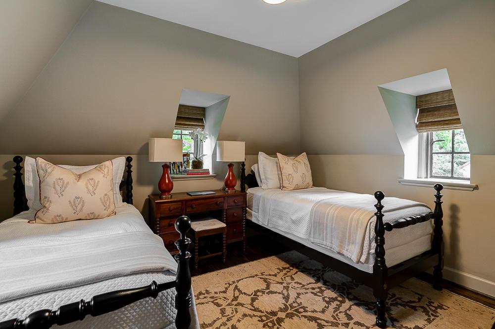 102 Ashbourne Road Columbus, OH 43209 - Photo 38 of 56
