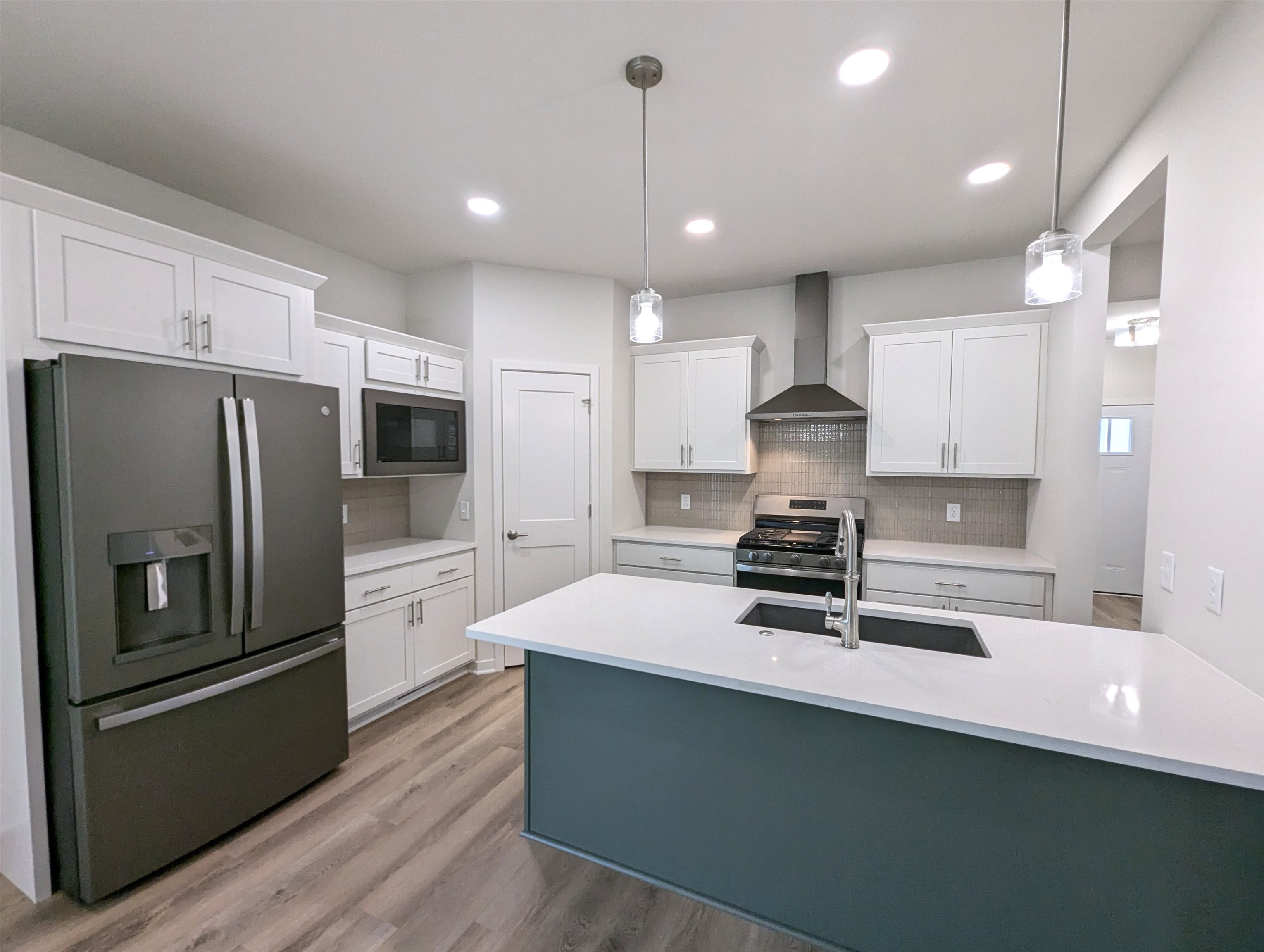 6648 Redpoll Road Middleton, WI 53562 - Photo 9 of 51 Gallery Image 9