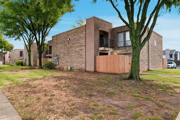 $110,000 | 5604 Boca Raton Boulevard, Unit 248, Fort Worth, TX 76112