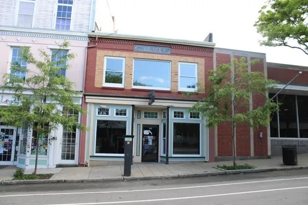 $1,700 | 146 Main Street, Unit 2, Gloucester, MA 01930