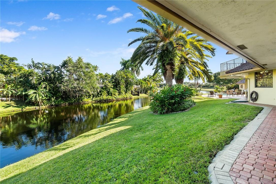 920 Coco Plum Way Plantation, FL 33324 - Photo 4 of 60 Photo 4
