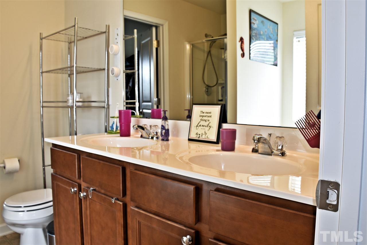 8137 Hovingham Way Raleigh, NC 27616 - Photo 11 of 20 Gallery Image 11