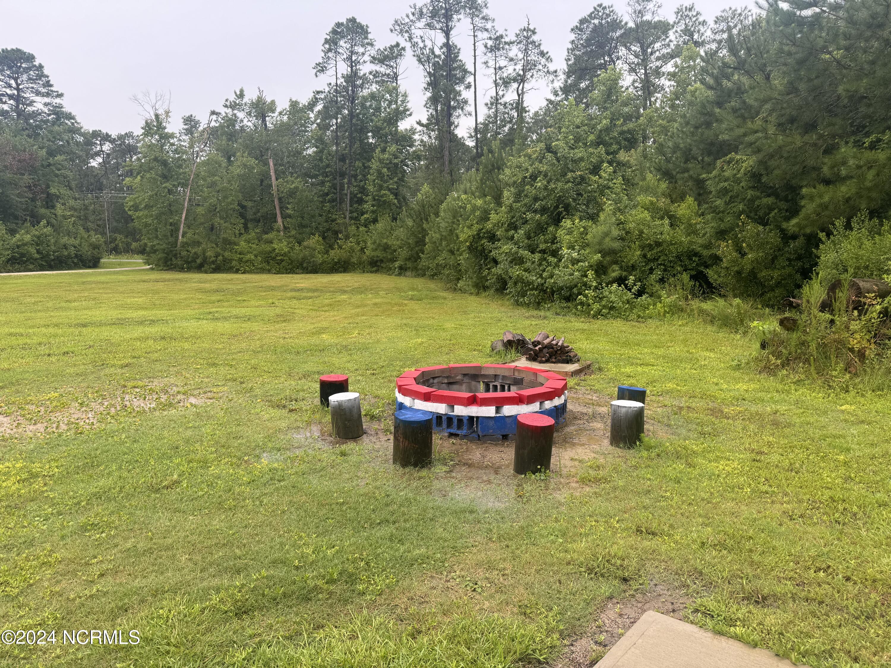 1238 Lake Road Newport, NC 28570 - Photo 23 of 24 Firepit