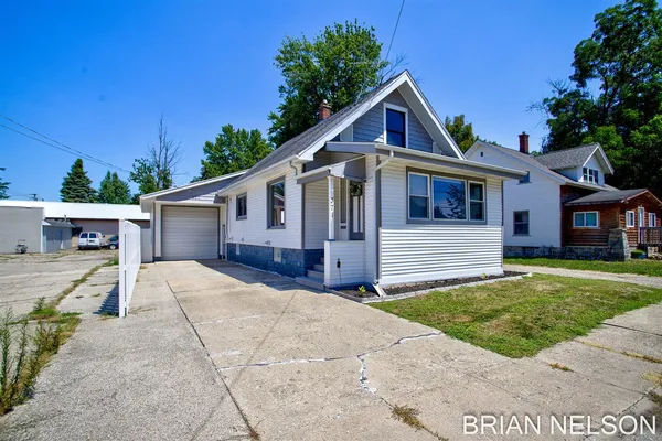$279,900 | 371 Lincoln Street, Coopersville, MI 49404