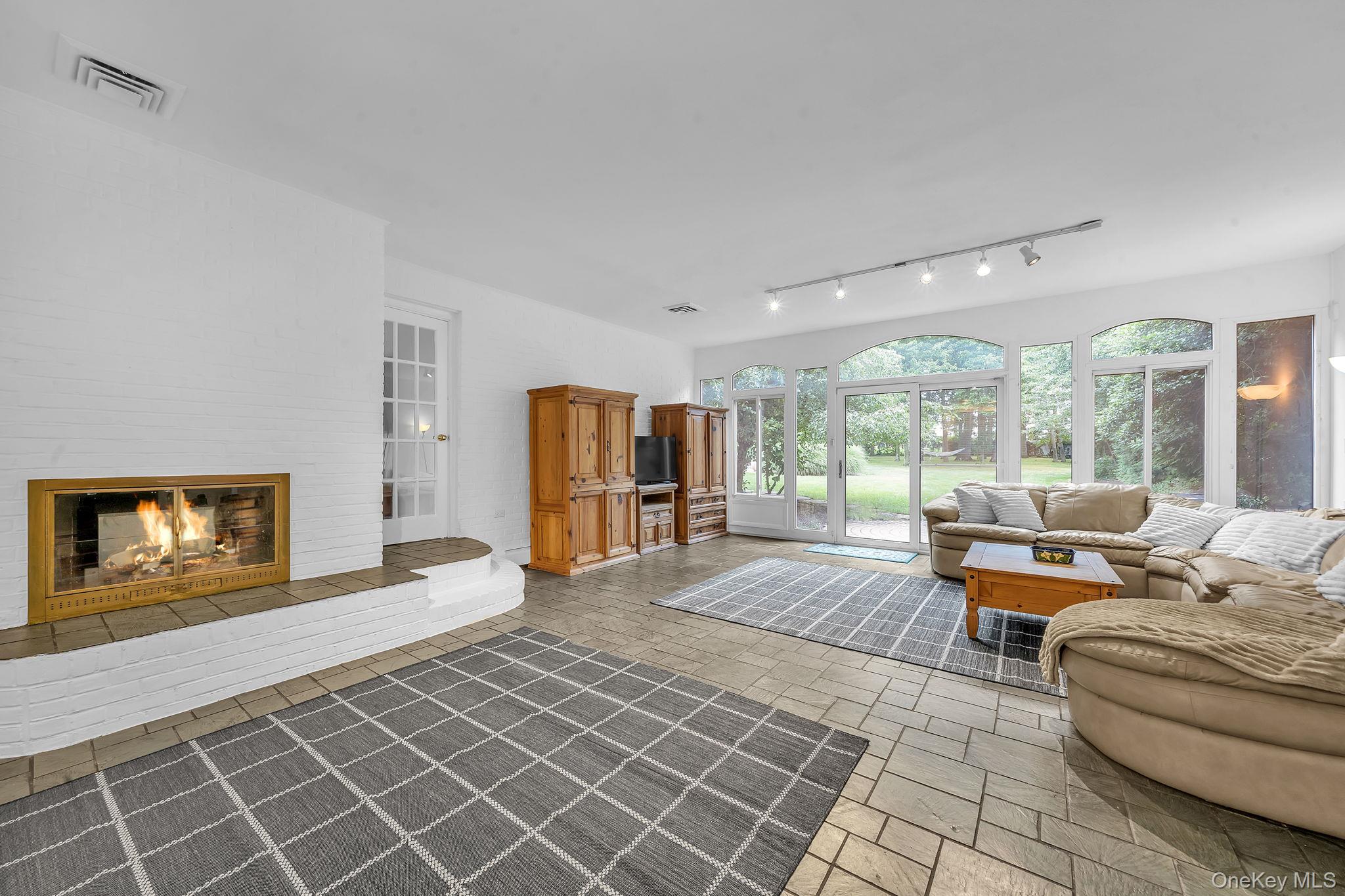 863 Richmond Road East Meadow, NY 11554 - Photo 21 of 44