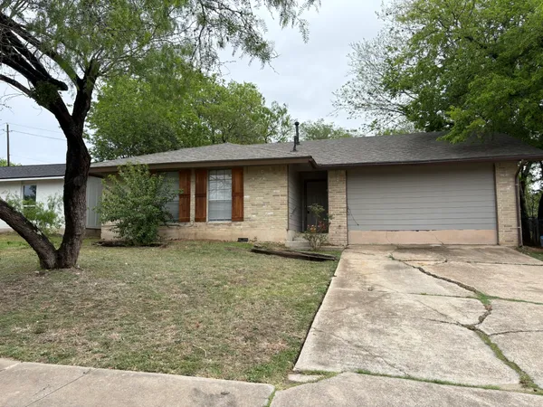 $1,995 | 2524 Chaparral Trail, Austin, TX 78744