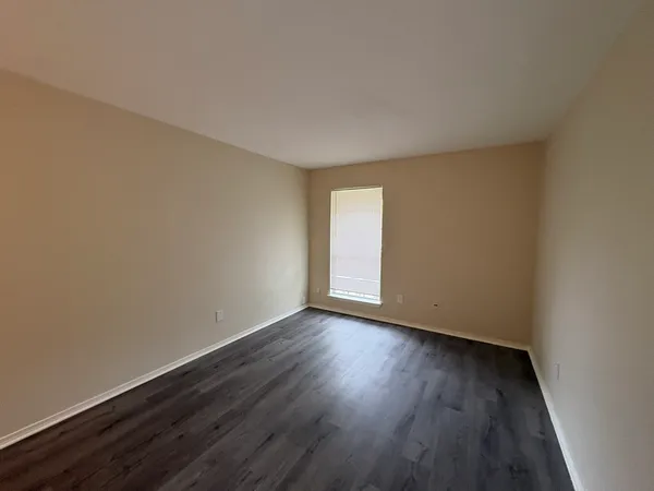 $1,995 | 2524 Chaparral Trail, Austin, TX 78744