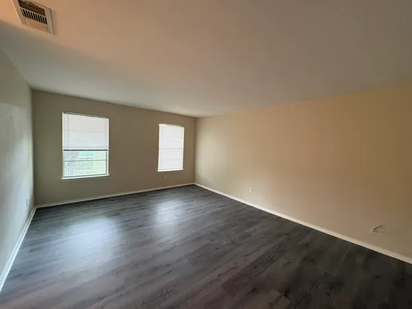 $1,995 | 2524 Chaparral Trail, Austin, TX 78744