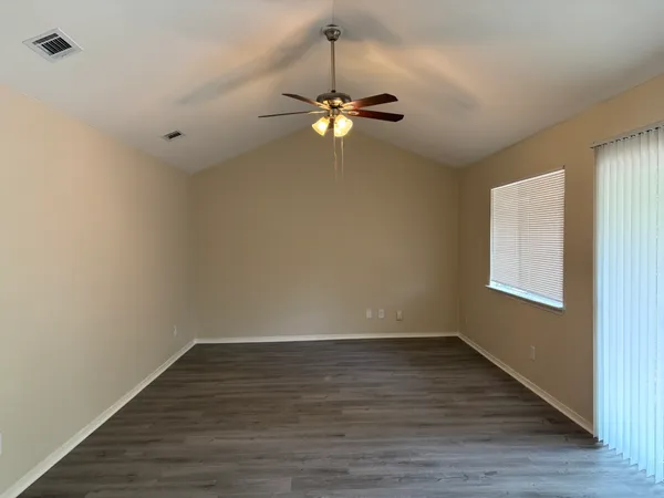 $1,995 | 2524 Chaparral Trail, Austin, TX 78744