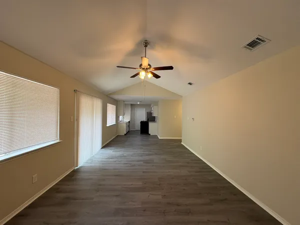 $1,995 | 2524 Chaparral Trail, Austin, TX 78744