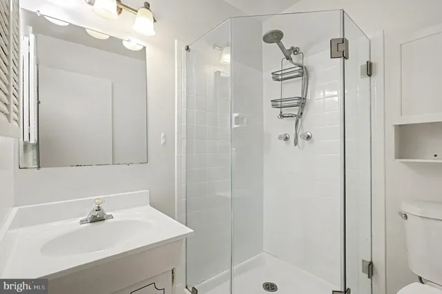 $2,700 | 3274 Applegate Court, Annandale, VA 22003