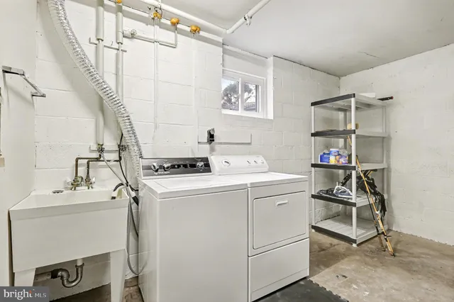 $2,700 | 3274 Applegate Court, Annandale, VA 22003