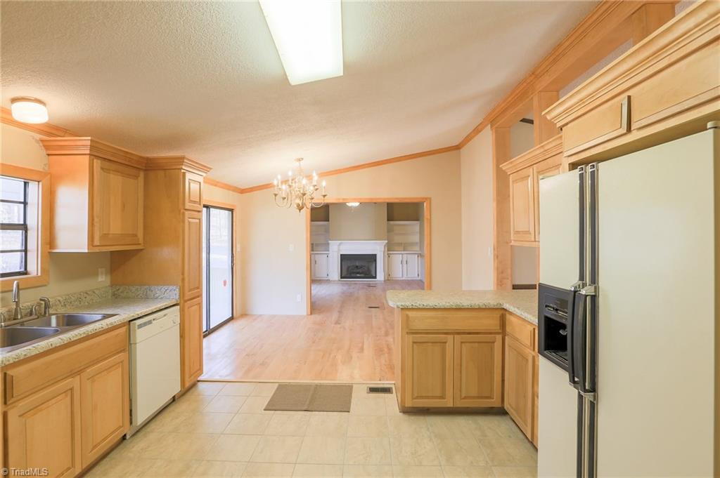 616 Kindley Road Thomasville, NC 27360 - Photo 13 of 30 Gallery Image 13