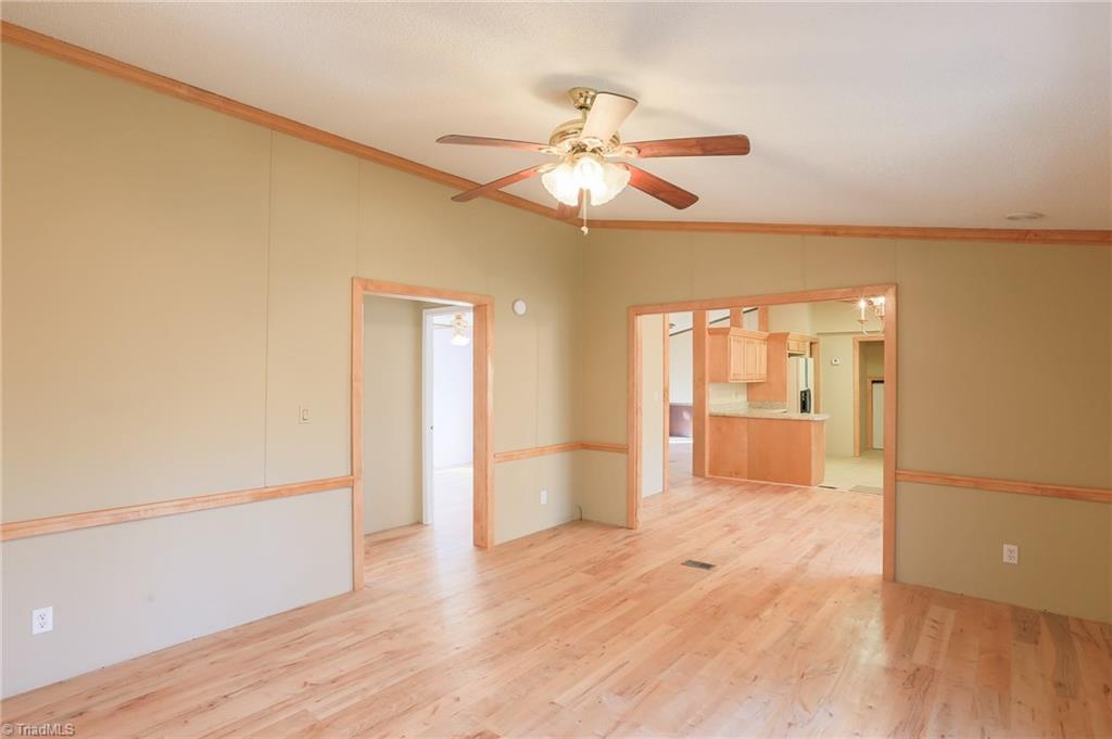 616 Kindley Road Thomasville, NC 27360 - Photo 18 of 30 Gallery Image 18
