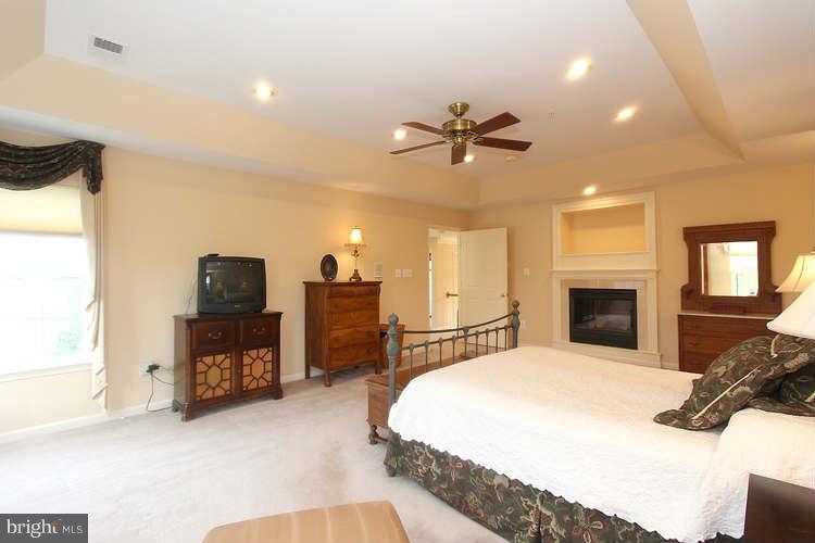 18300 Wickham Road Olney, MD 20832 - Photo 16 of 28 Bedroom (Master)