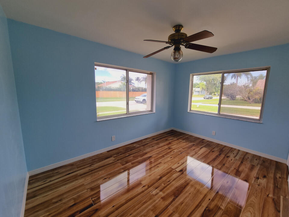46 Vista Del Rio Boynton Beach, FL 33426 - Photo 3 of 19 3