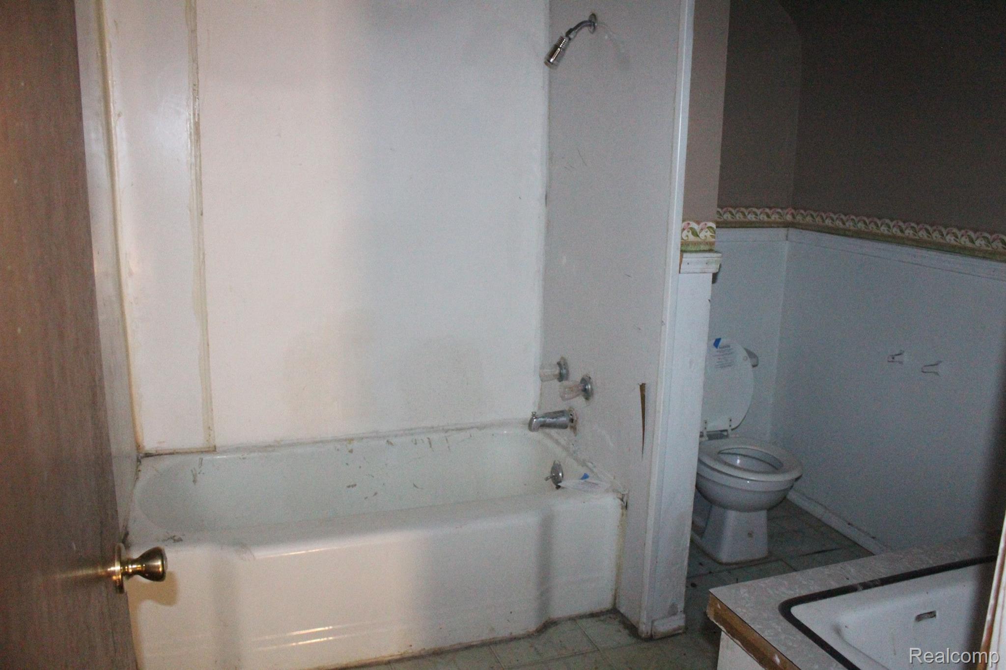 2040 Lavelle Road Flint, MI 48504 - Photo 7 of 9 Gallery Image 7