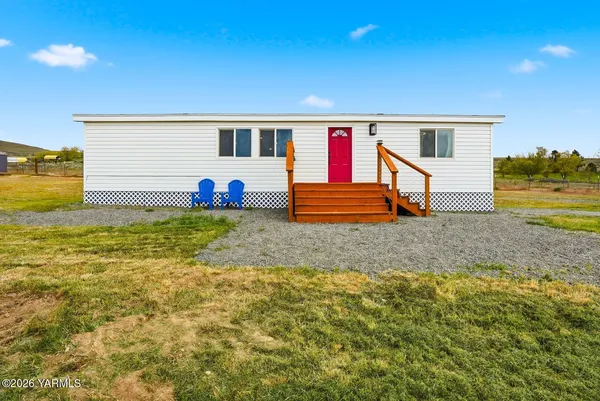 $340,000 | 671 Hull Road, Selah, WA 98942