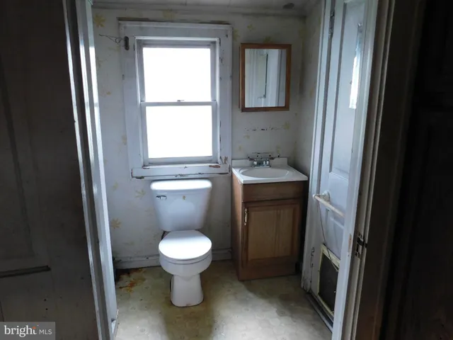 $144,900 | 100 North Fifth Street, Mifflintown, PA 17059