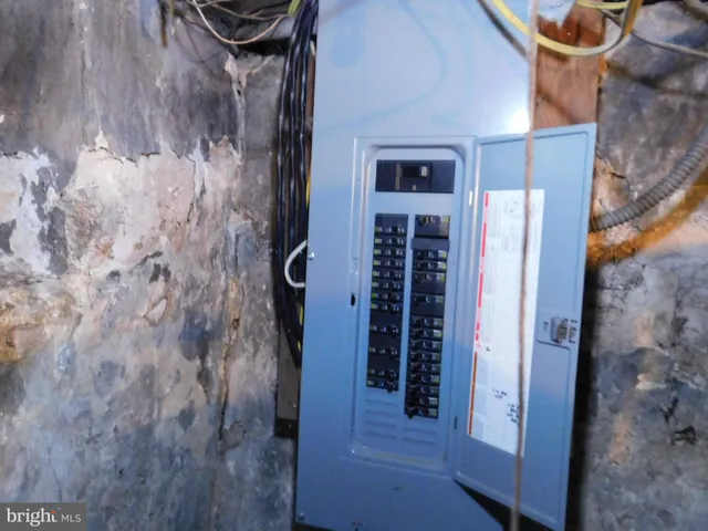 $144,900 | 100 North Fifth Street, Mifflintown, PA 17059