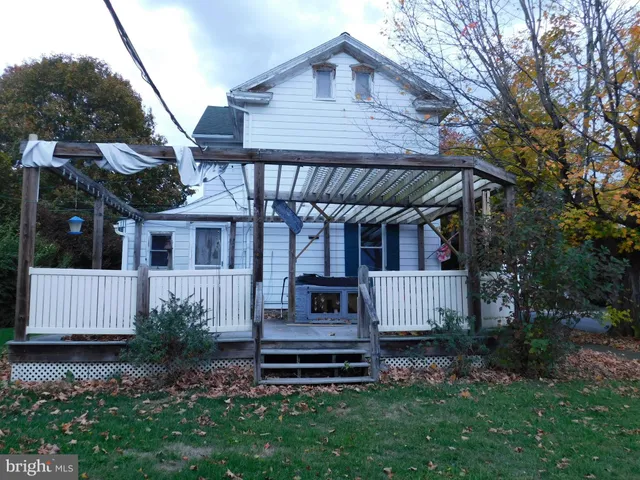 $144,900 | 100 North Fifth Street, Mifflintown, PA 17059
