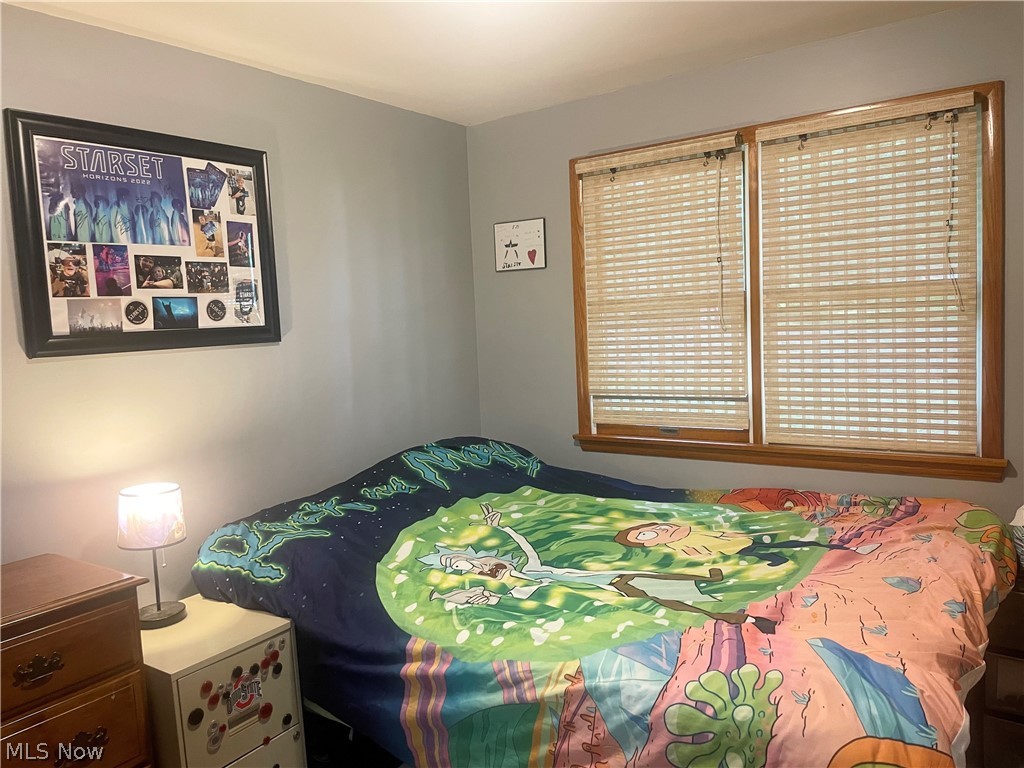 3047 Killian Road Uniontown, OH 44685 - Photo 24 of 36 View of bedroom