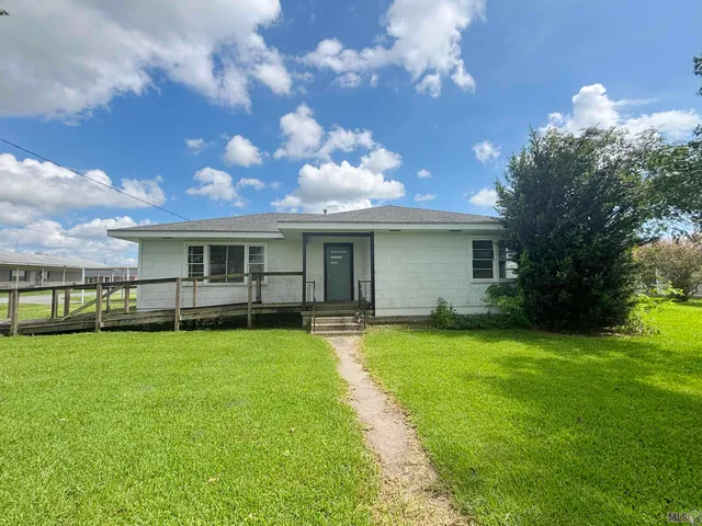 $79,900 | 201 North Oak Street, Lockport, LA 70374