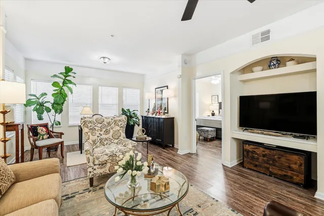 $2,300 | 2801 Chancellorsville Drive, Unit 917, Tallahassee, FL 32312