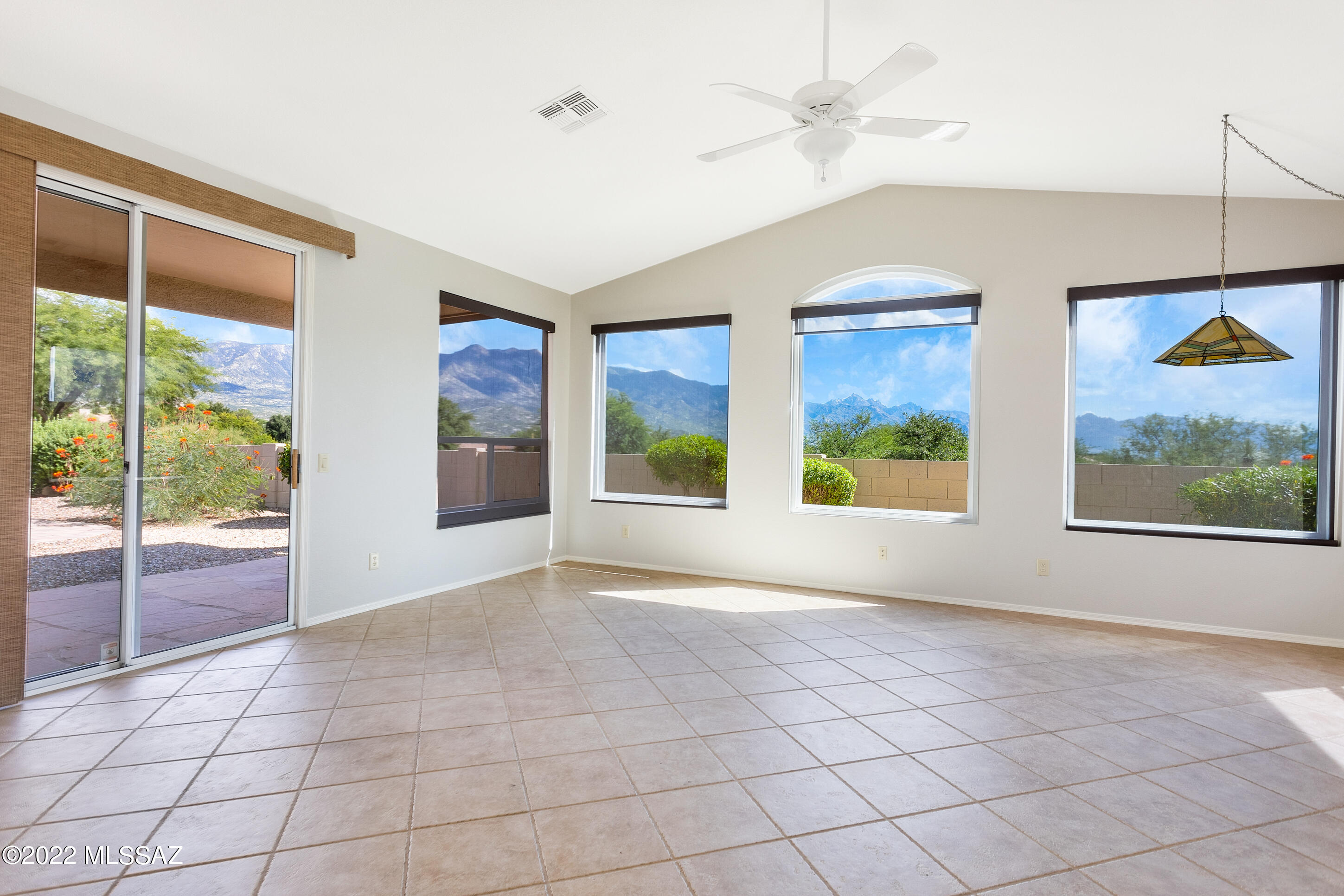 64375 East Wind Ridge Circle Tucson, AZ 85739 - Photo 10 of 38