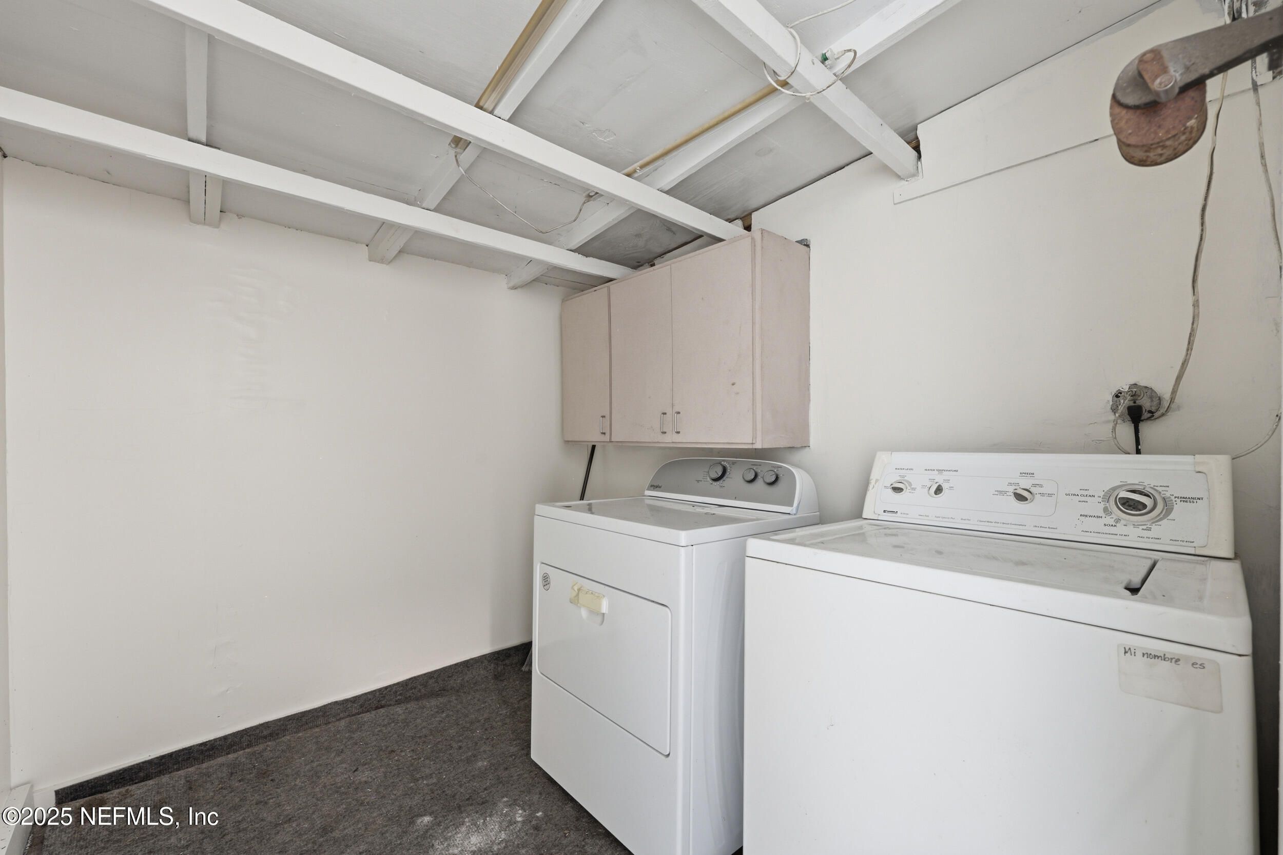2947 Kline Road Jacksonville, FL 32246 - Photo 21 of 29 a utility room with dryer and washer