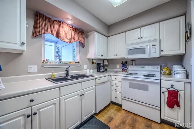 $225,000 | 40 Lighthouse Road, Unit 3304, Lake Ozark, MO 65049