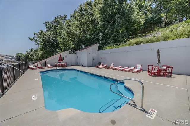 $225,000 | 40 Lighthouse Road, Unit 3304, Lake Ozark, MO 65049