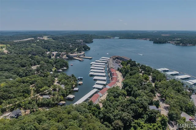 $225,000 | 40 Lighthouse Road, Unit 3304, Lake Ozark, MO 65049