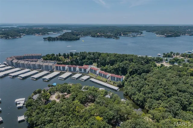 $225,000 | 40 Lighthouse Road, Unit 3304, Lake Ozark, MO 65049