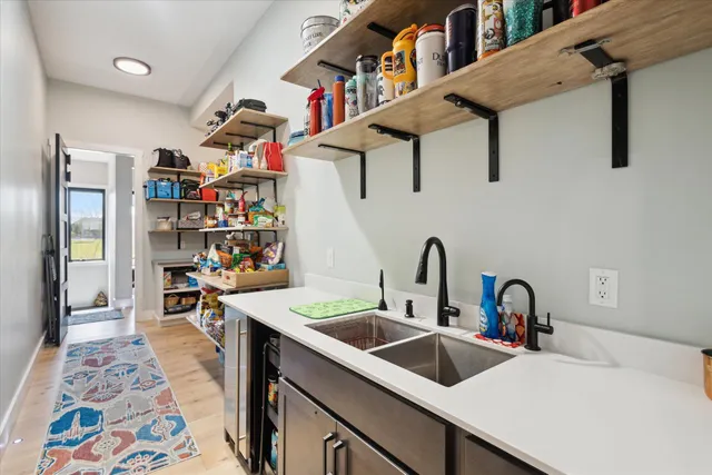 $2,300,000 | 32170 Bent Oak Trail, Niles, MI 49120