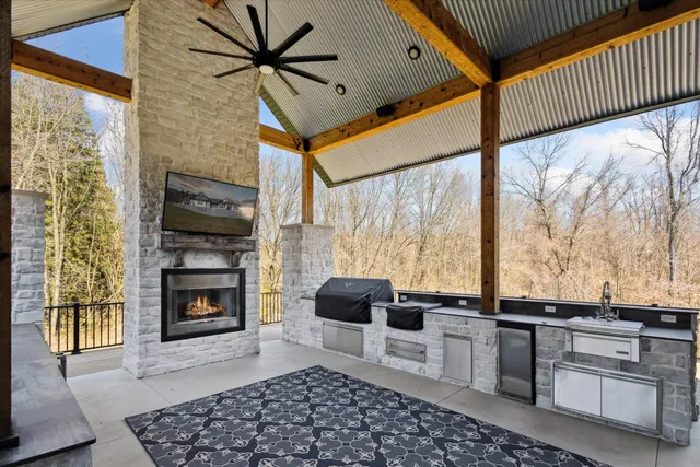 $2,300,000 | 32170 Bent Oak Trail, Niles, MI 49120