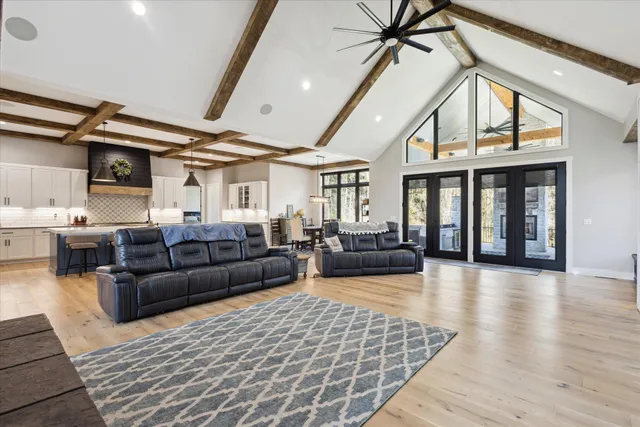 $2,300,000 | 32170 Bent Oak Trail, Niles, MI 49120