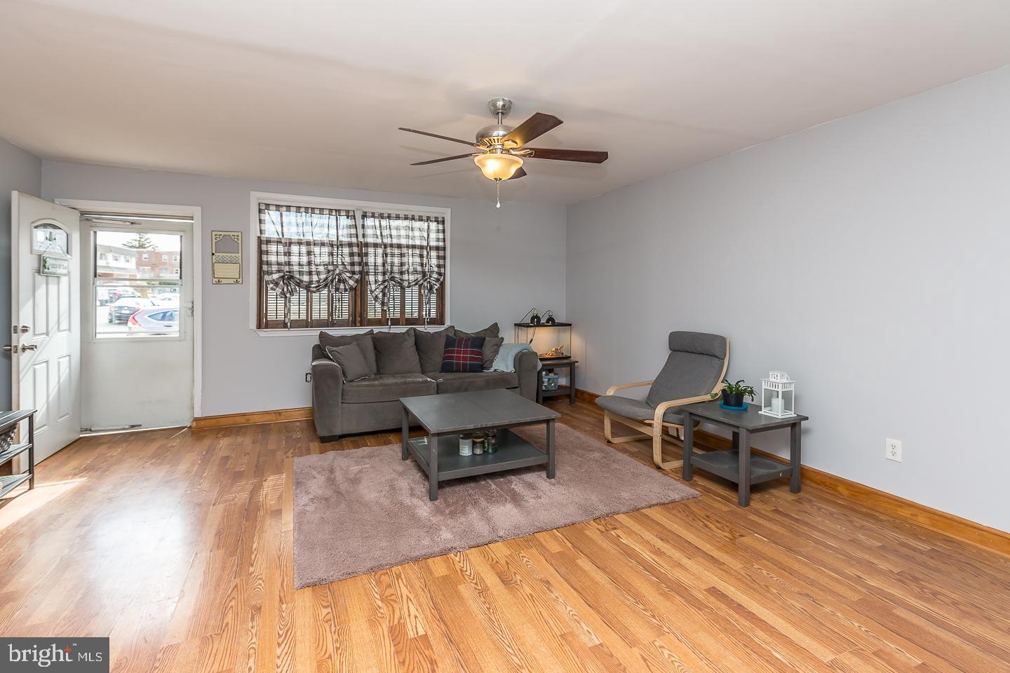 12154 Rambler Road Philadelphia, PA 19154 - Photo 3 of 27
