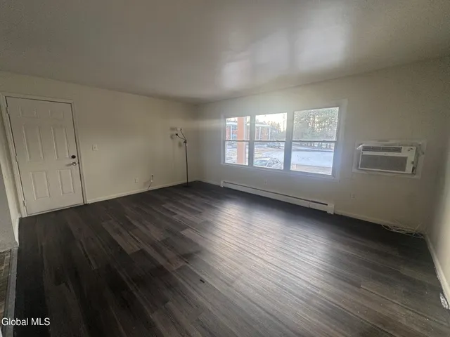 $1,500 | 11-21 Ashdown Road, Unit 15C, Clifton Park, NY 12019