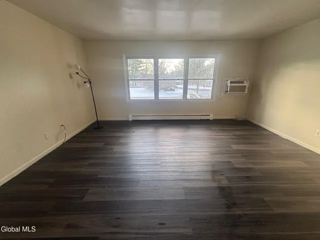 $1,500 | 11-21 Ashdown Road, Unit 15C, Clifton Park, NY 12019