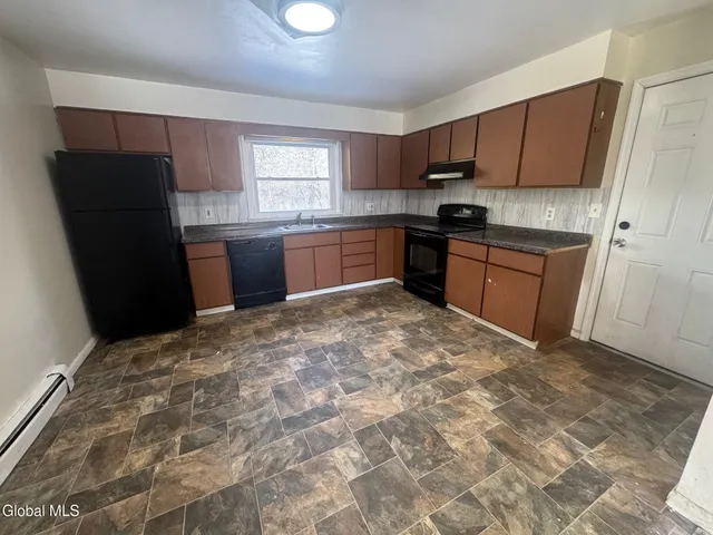 $1,500 | 11-21 Ashdown Road, Unit 15C, Clifton Park, NY 12019