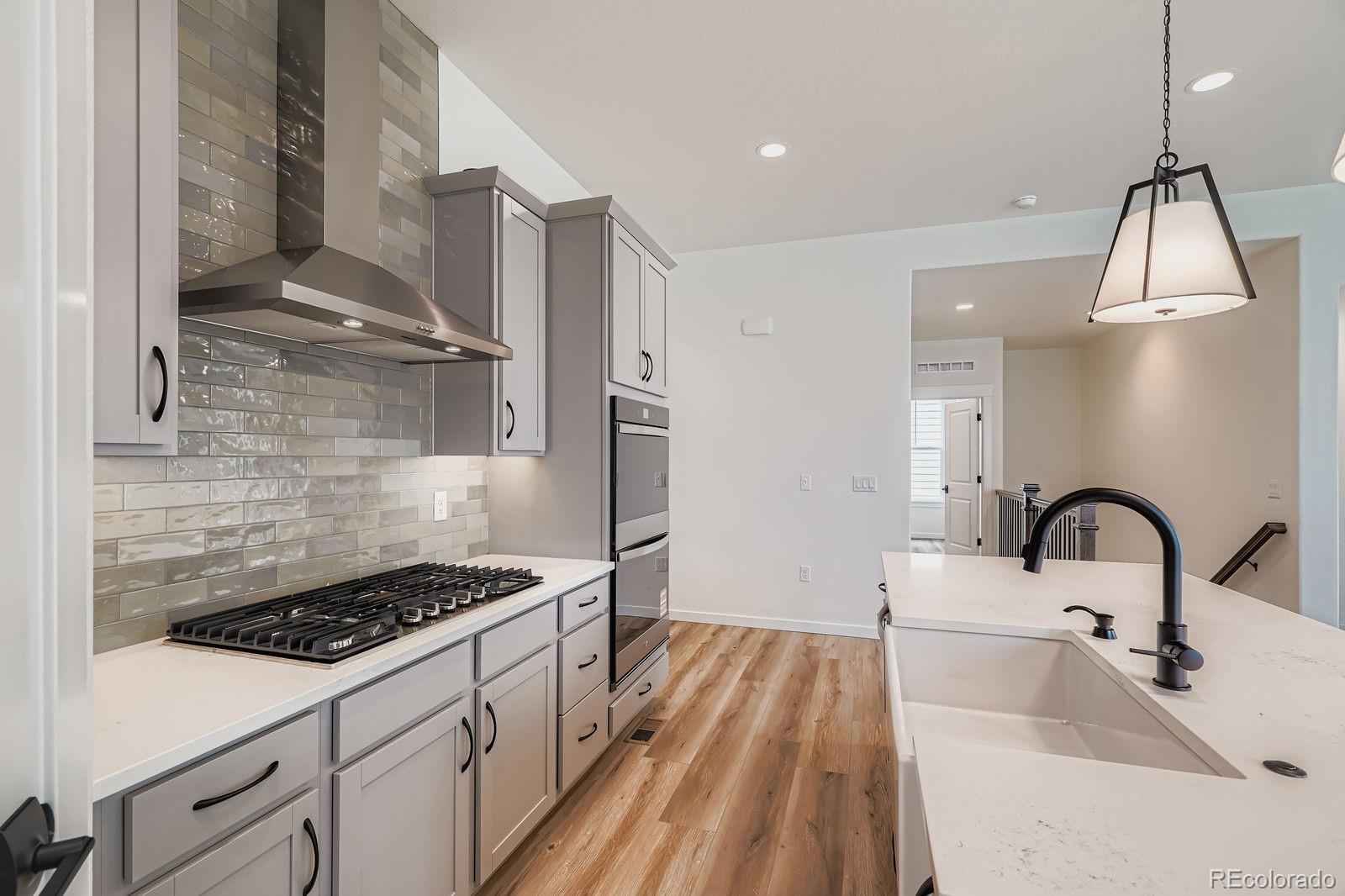 8925 South Riviera Way Aurora, CO 80016 - Photo 12 of 28