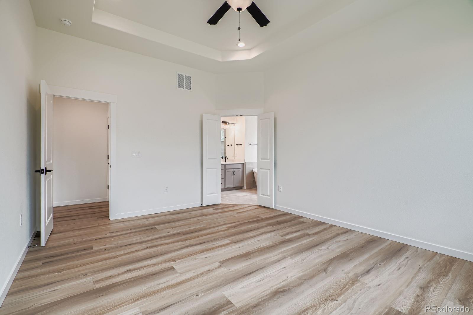 8925 South Riviera Way Aurora, CO 80016 - Photo 14 of 28