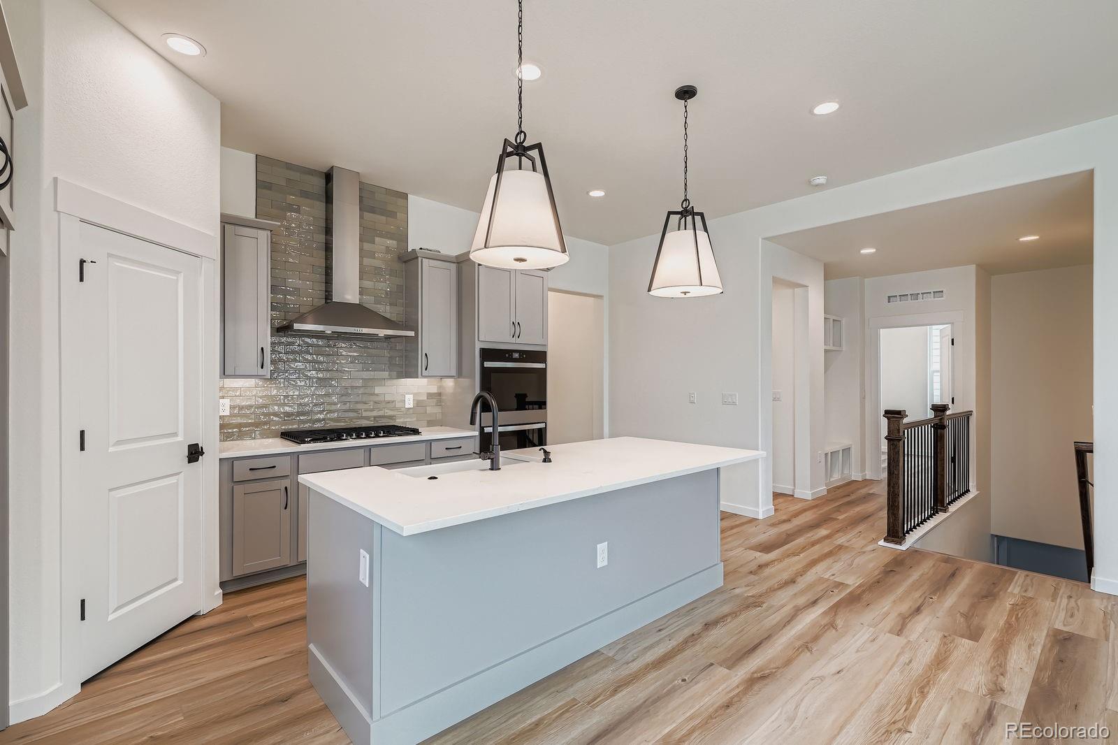 8925 South Riviera Way Aurora, CO 80016 - Photo 10 of 28