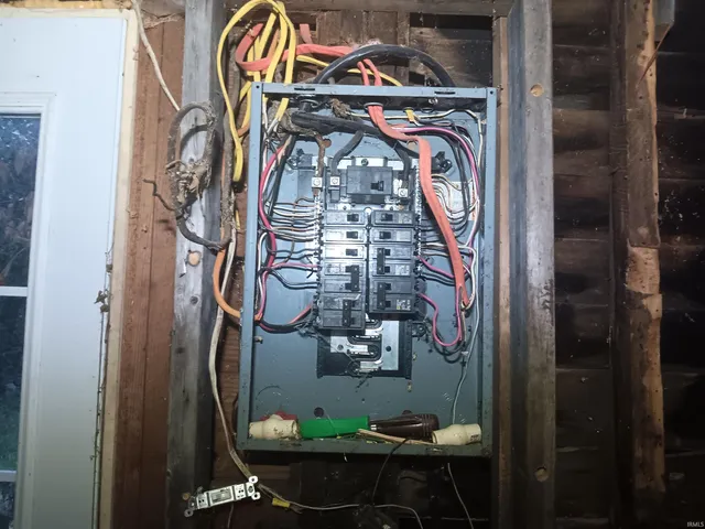 $24,500 | 113 Walnut, Hymera, IN 47855